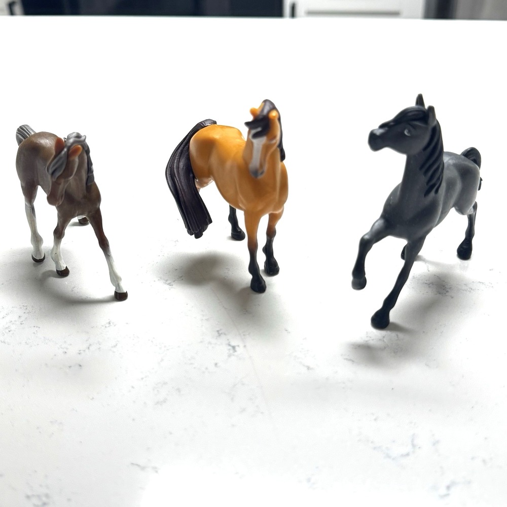 Dreamworks Spirit Riding Free Palomino Bluffs & Spirit's Herd Lot